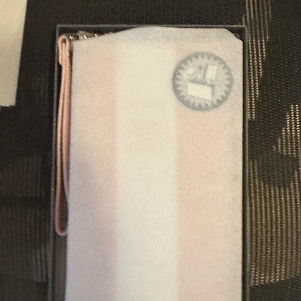Filofax Malden Personal Compact Zip Leather Organizer - Picture 13 of 14